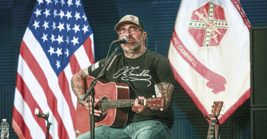 image of Aaron Lewis