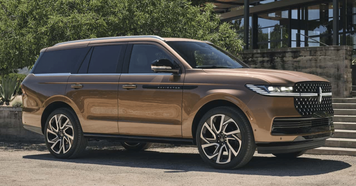 image of 2025-lincoln-navigator